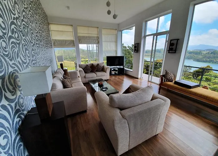 Tranquil - Stunning Views With Free BreakfastVilla